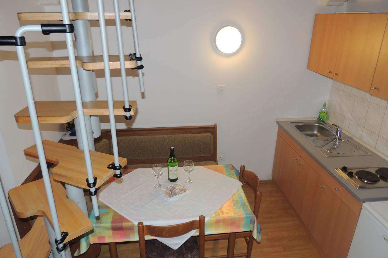 Travarevic Apartamento *